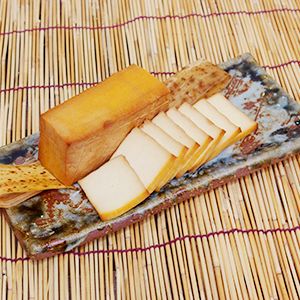 母袋燻り豆腐